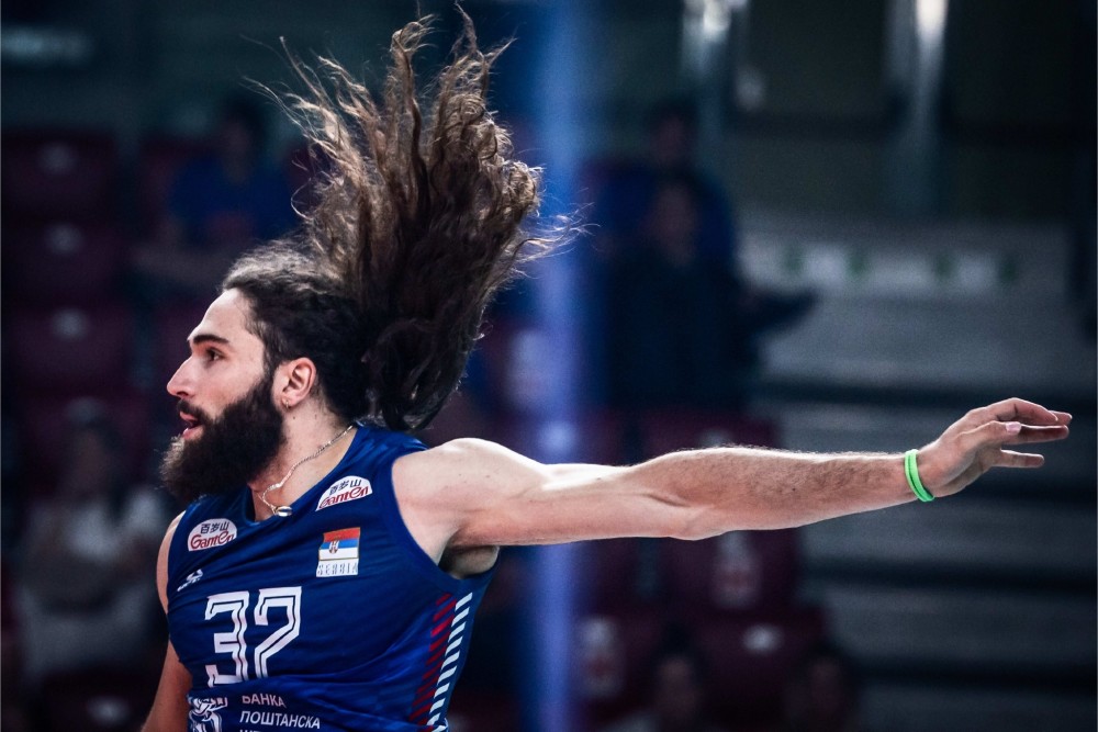 米乐在线注册-Ming遭遇三连败，塞尔维亚队教练面临压力！